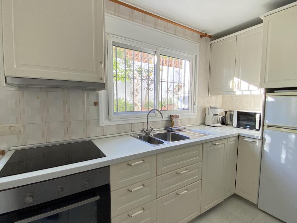 Villa Sandra Al Fresco Apartment เนร์คา ภายนอก รูปภาพ