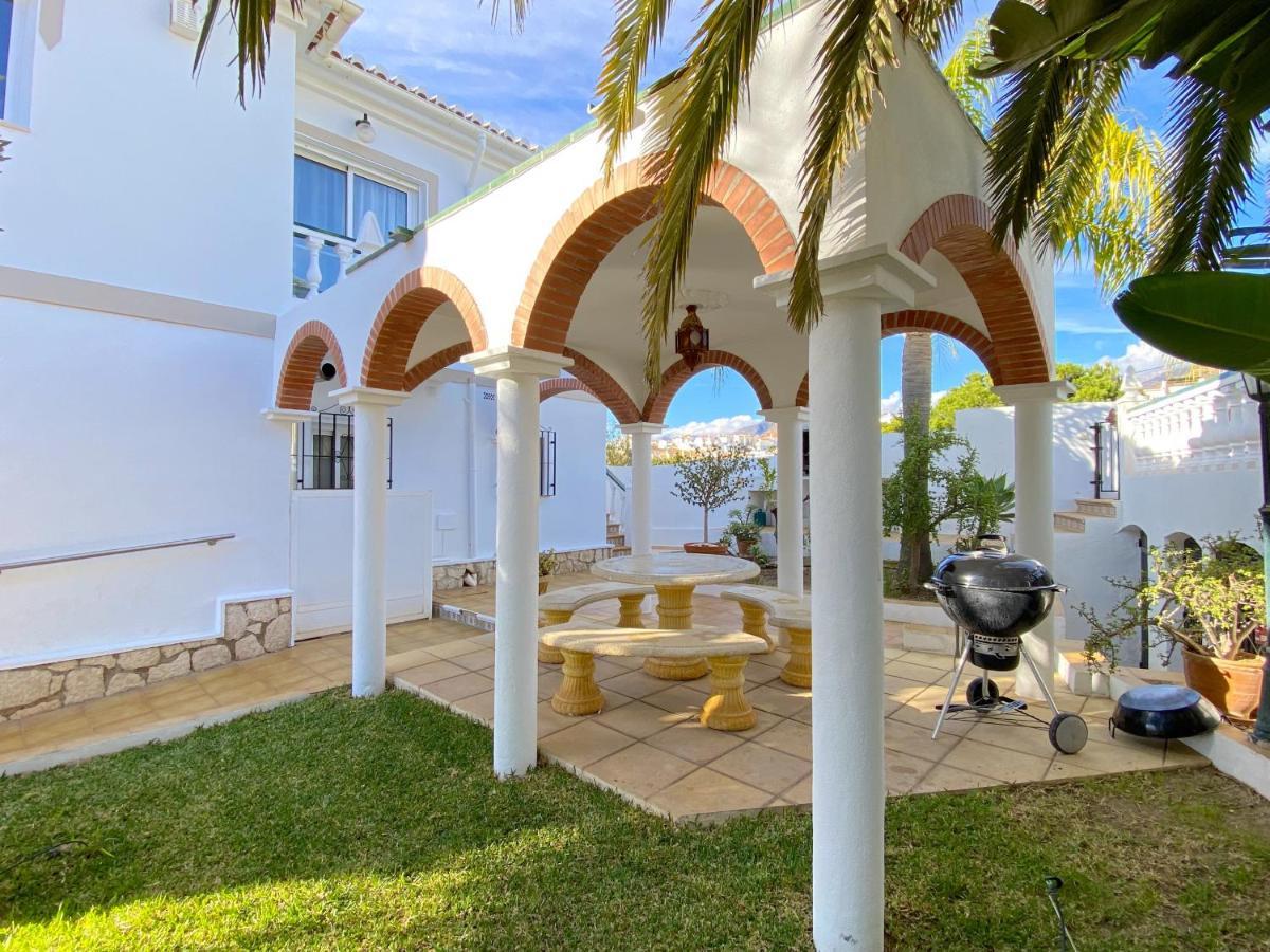 Villa Sandra Al Fresco Apartment เนร์คา ภายนอก รูปภาพ